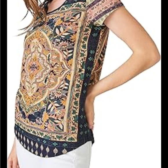 Lucky brand, indigo print, bohemian Mandala swoop neck, short sleeve blouse - Picture 2 of 6